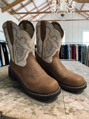 Womans  Brown and Cream Western Fat Baby  - Classic Cowboy Style